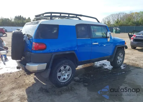 2007 Toyota Fj Cruiser z USA, uszkodzony, nr VIN JTEBU11FX70022552